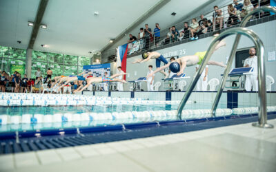 PKJH zazářil na Pohárech Čech! 🏊‍♀️💙 Medaile, osobáky i obrovská zlepšení